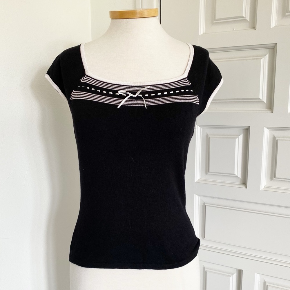 INC International Concepts Top Size Small Vintage Y2K Black White Knit Bow